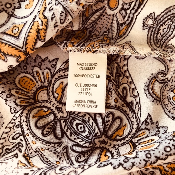 Peplum Blouse
MAX STUDIO - Med. NWOT💛 - Picture 4 of 9